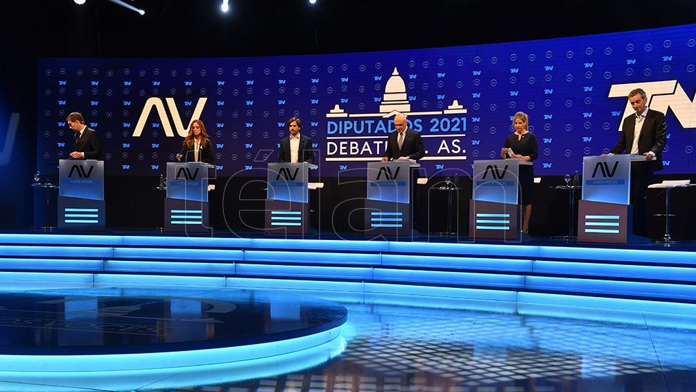 Los seis candidatos debatieron durante dos horas y media (Foto: Alejandro Santa Cruz).