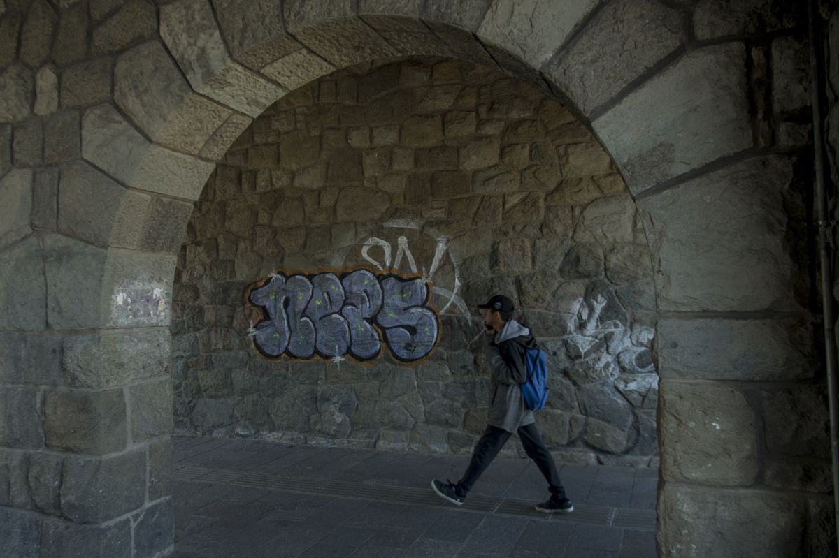 ¿Por qué se denunció el grafiti sobre los arcos y no a otras intervenciones en el Centro Cívico?
